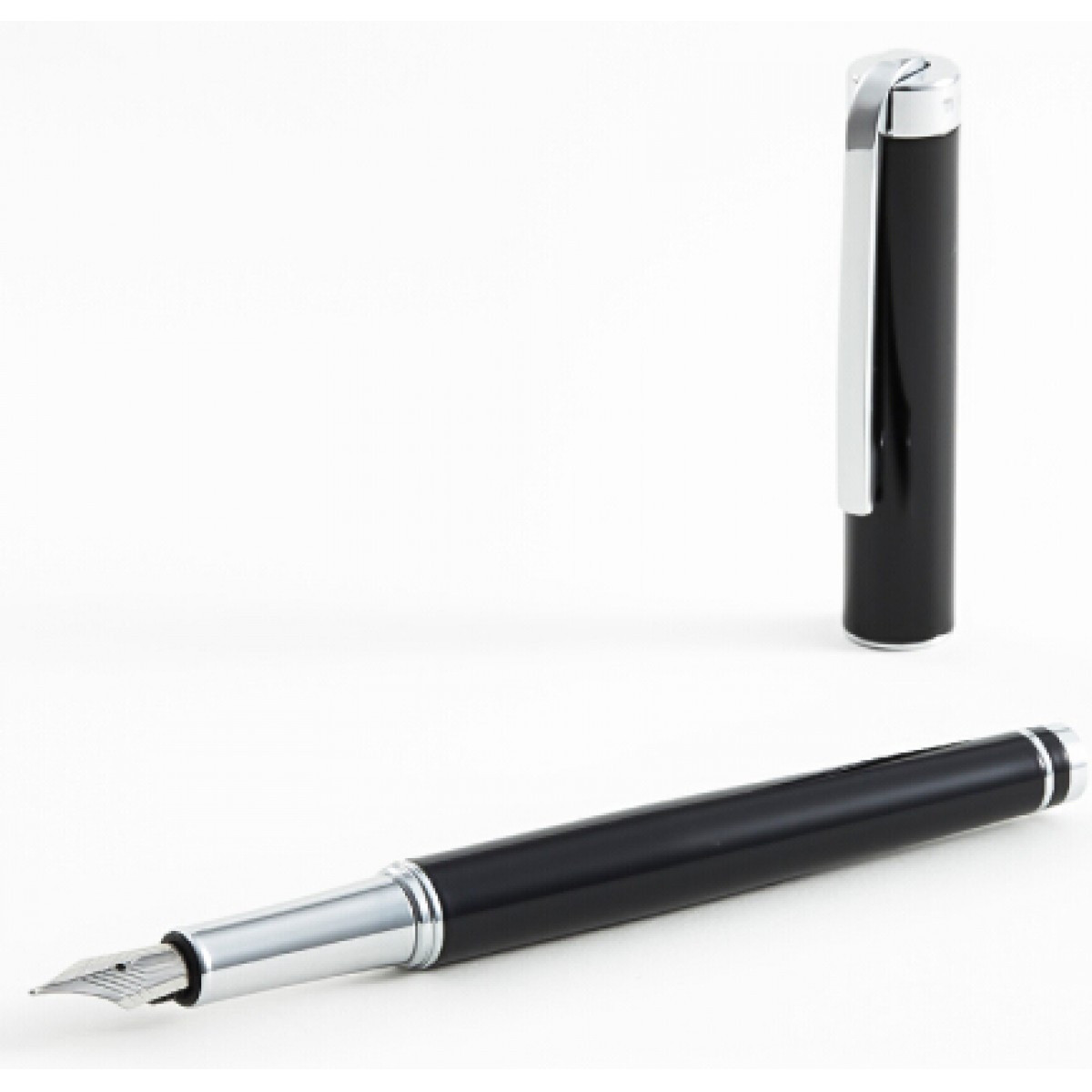 HUGO BOSS 杰出系列黑色墨水笔 HST9542A 钢笔/签字笔 商务礼品 生日礼物